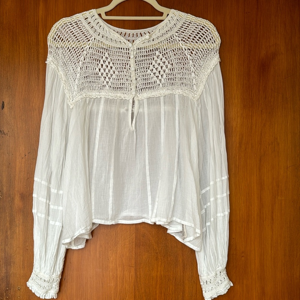 Free People white crochet blouse - XS